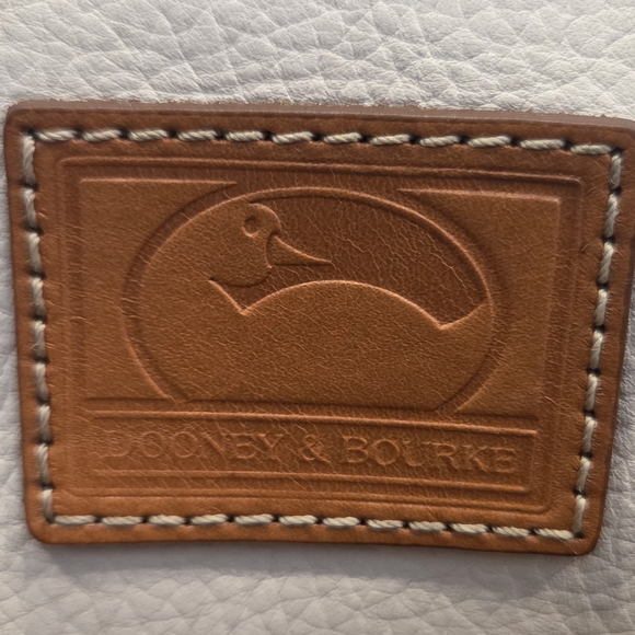 Dooney & Bourke Cream and Tan Shoulder Bag - Picture 3 of 15